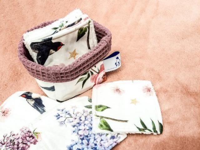 Le panier et lingettes démaquillantes : l'indispensable de votre salle-de-bain