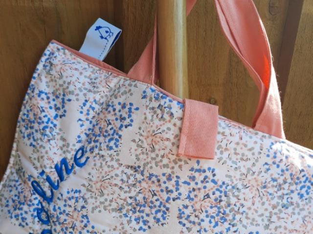 Place aux artistes : voici la pochette à dessins de Les Cousettes de Lucette