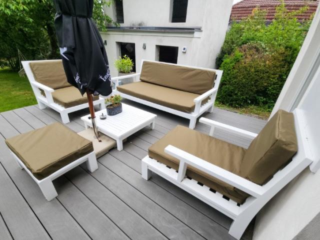 Une housse de coussin sur mesure pour un confort optimal